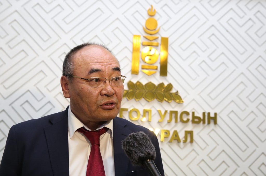 Д.Эрдэнэбат: Ард нийтийн санал асуулга хийх тухай УИХ-ын даргад итгэхээс өөр аргагүй