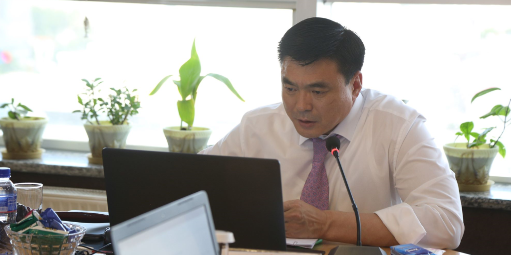 С.Амарсайхан: Төрийн албаны хүнд суртлыг нэн даруй зогсоож ажлын уялдаа холбоогоо нэгтгэж ажиллах хэрэгтэй