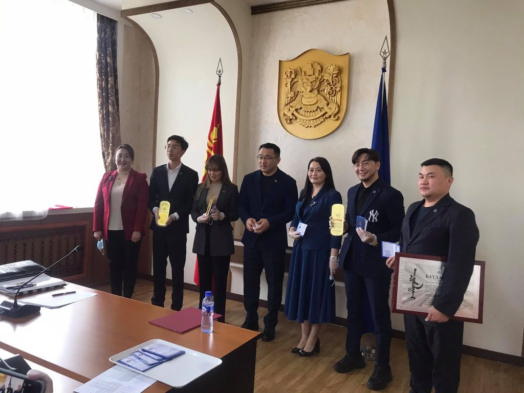 НИЙСЛЭЛИЙН 9 ДҮҮРЭГТ ХҮҮХДИЙН ЭРХИЙГ ХАНГАН АЖИЛЛАХ ХҮҮХДИЙН ЭЛЧҮҮД АНДГАЙ ӨРГӨЛӨӨ