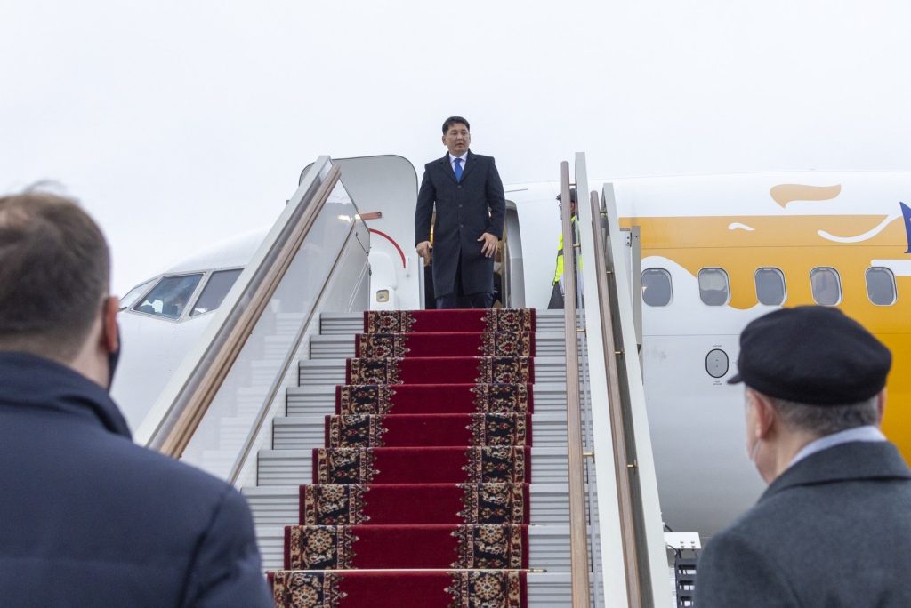 Монгол Улсын Ерөнхийлөгч У.Хүрэлсүх Оросын Холбооны Улсын нийслэл Москва хотноо хүрэлцэн ирэв