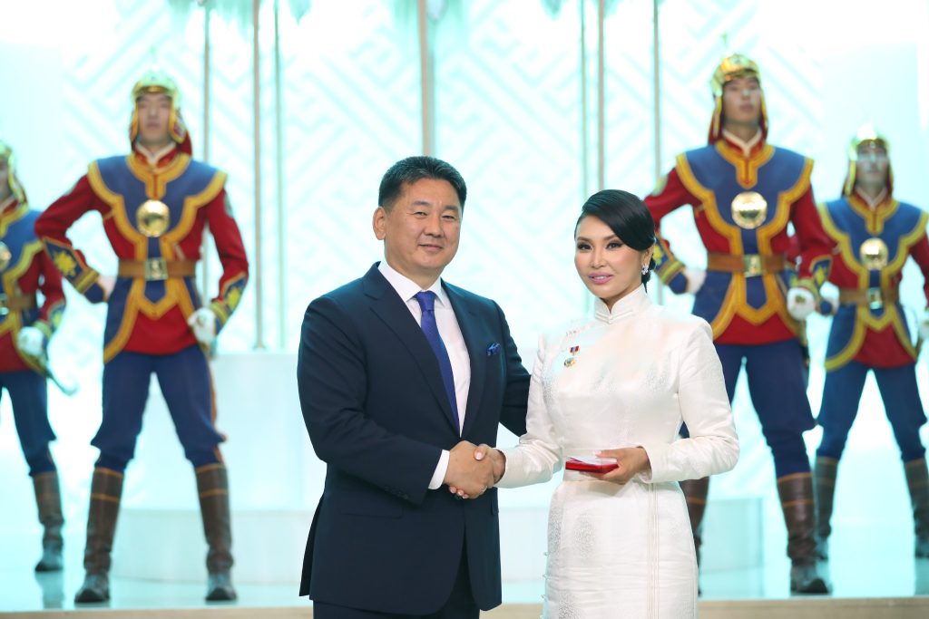 ЧИМЭДДАМБЫН ИЧИНХОРЛООД СОЁЛЫН ГАВЬЯАТ ЗҮТГЭЛТЭН ЦОЛ ХҮРТЭЭЛЭЭ