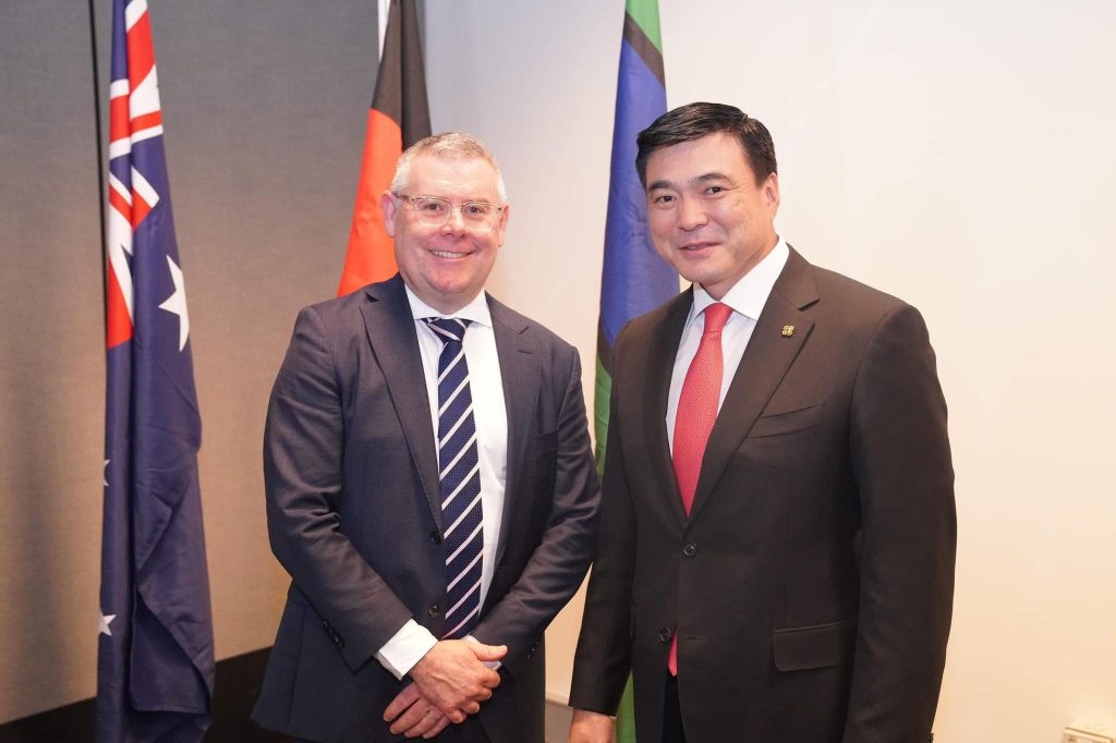 Монгол Улсын Шадар сайд С.Амарсайхан Австралийн Онцгой байдлын сайд бөгөөд Хөдөө аж ахуй, ой, загасны аж ахуйн сайд Мюррэй Уоттой уулзав