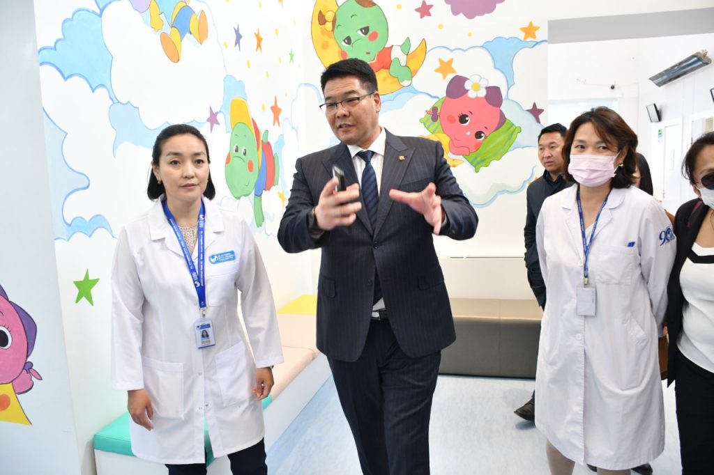 ЭРҮҮЛ МЭНДИЙН САЙД С.ЭНХБОЛД ӨНӨӨДӨР ЭХЭМҮТ-Д АЖИЛЛАВ