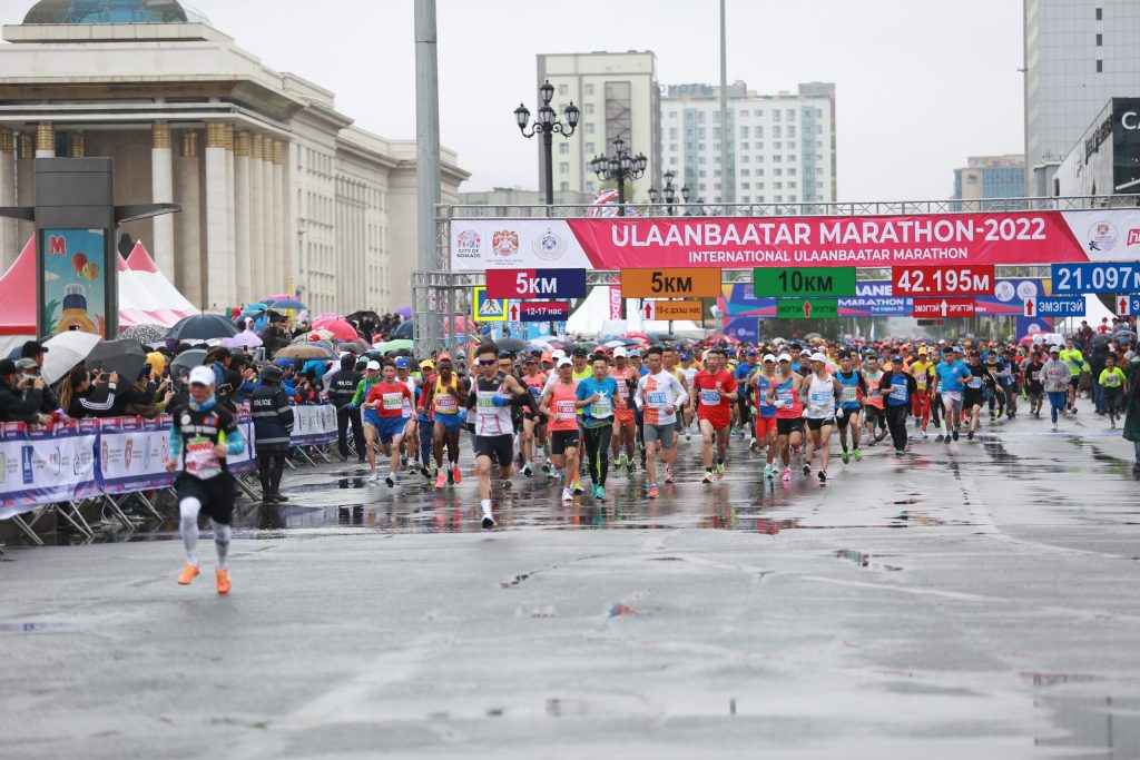 “Улаанбаатар марафон”-д 20 мянга гаруй хүн оролцож байна