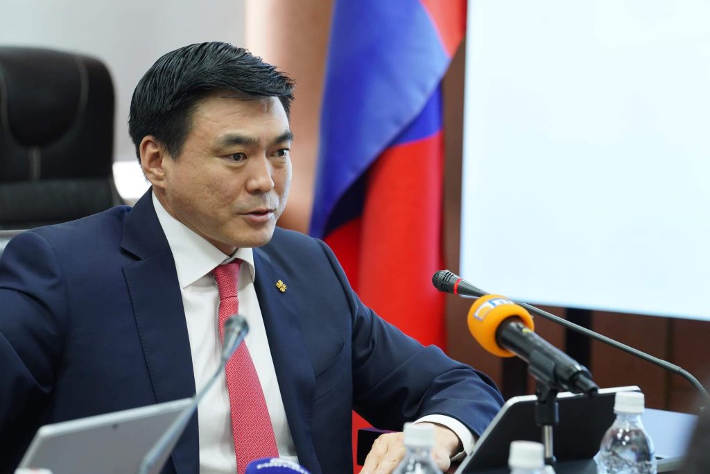 Монгол Улсын Шадар сайд С.Амарсайхан: Төрийн үйлчилгээ цахимжиж байгаа нь сайн хэрэг ч нэгдсэн стандарт алга