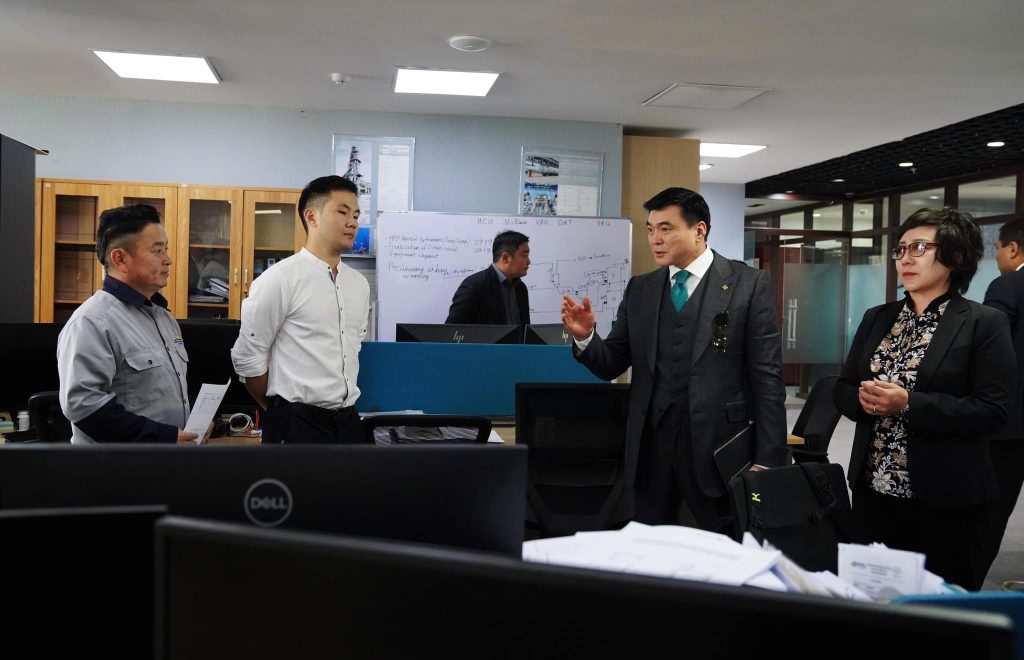 Газрын тос боловсруулах үйлдвэрийн технологийн бус байгууламжийн ажил 70 гаруй хувьтай үргэлжилж байна