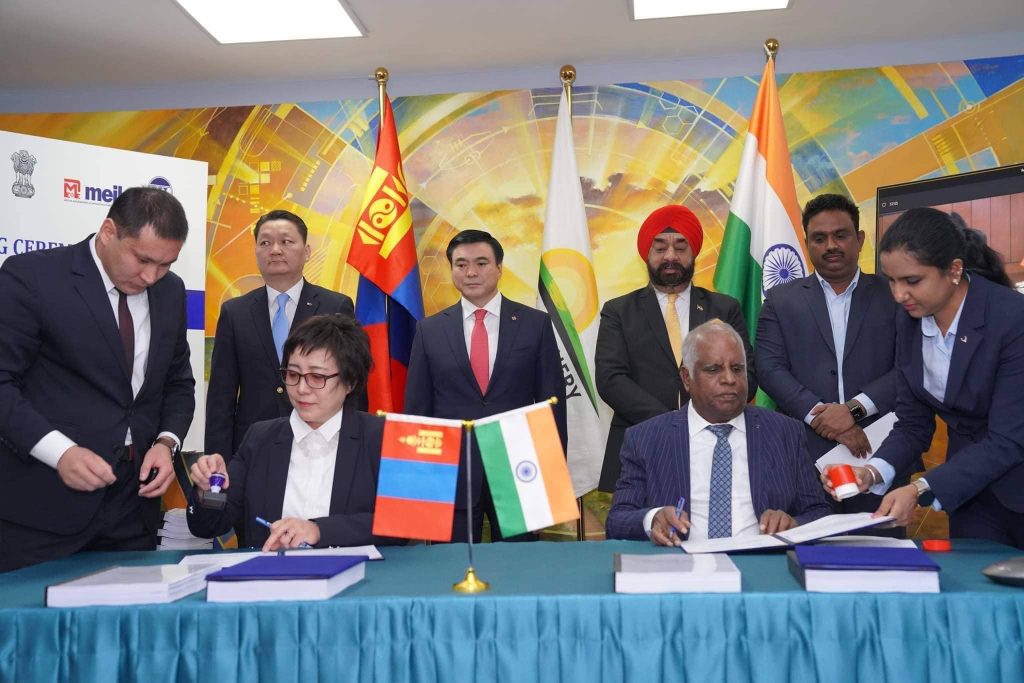 Газрын тос боловсруулах үйлдвэрийн барилга угсралтын ажлыг эхлүүлэх гэрээнд гарын үсэг зурлаа