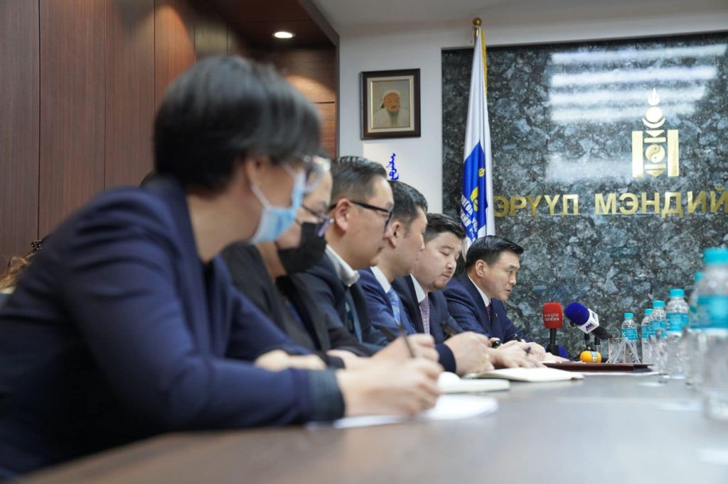 Эрүүл мэндийн салбарын 415 стандартыг шинэчилнэ