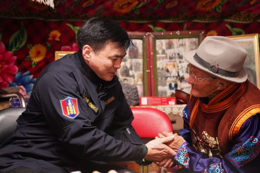 Улсын Онцгой комиссын дарга, Монгол Улсын Шадар сайд С.Амарсайханаар ахлуусан ажлын хэсэг Ховд аймгийн Алтай сумд ажиллалаа