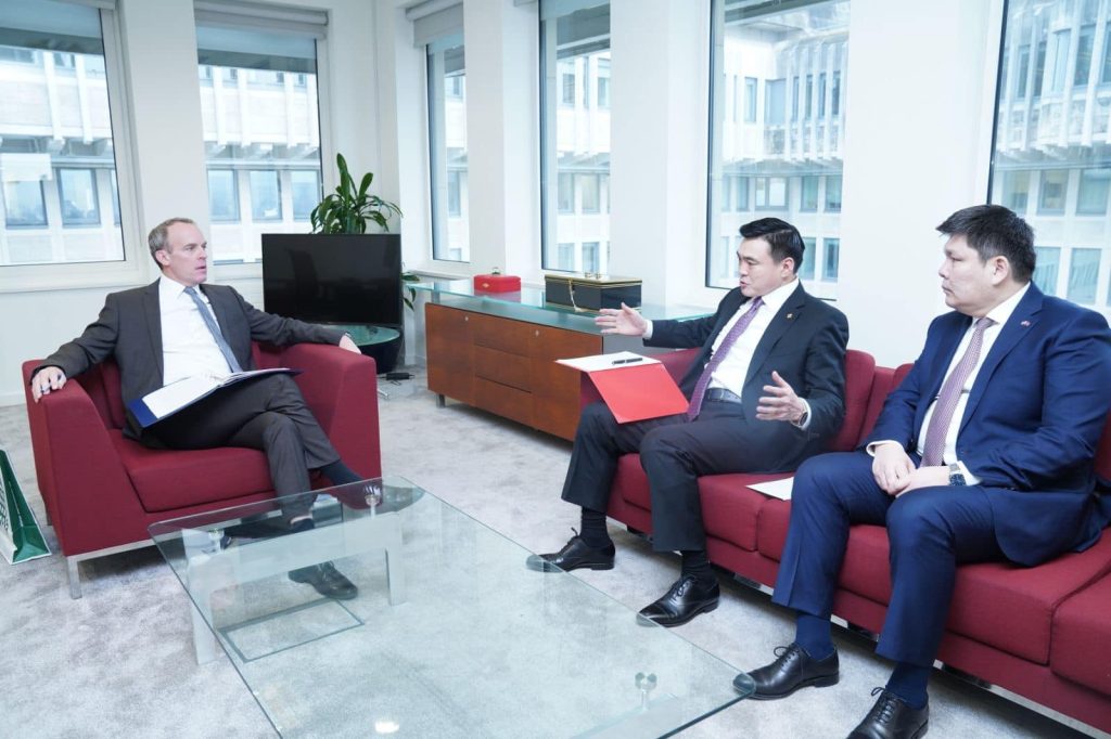 Монгол Улсын Шадар сайд С.Амарсайхан ИБУИНХУ-ын Шадар сайд бөгөөд Хууль зүйн сайд Доминик Раабтай уулзлаа