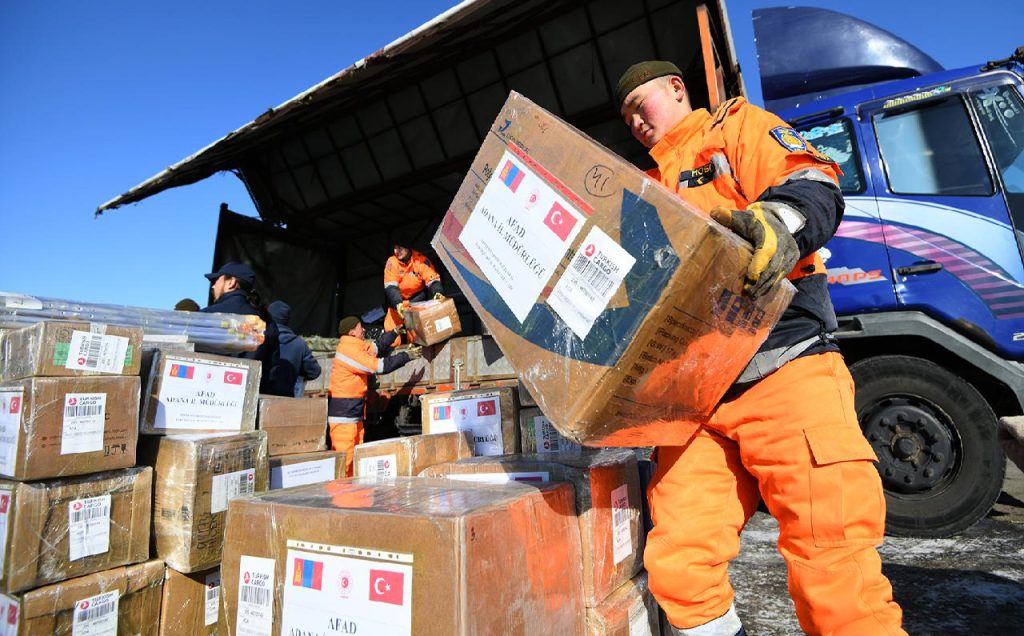 Нийслэлчүүдийн хандивыг Туркиш Эйрлайнс компанийн нислэгээр илгээлээ