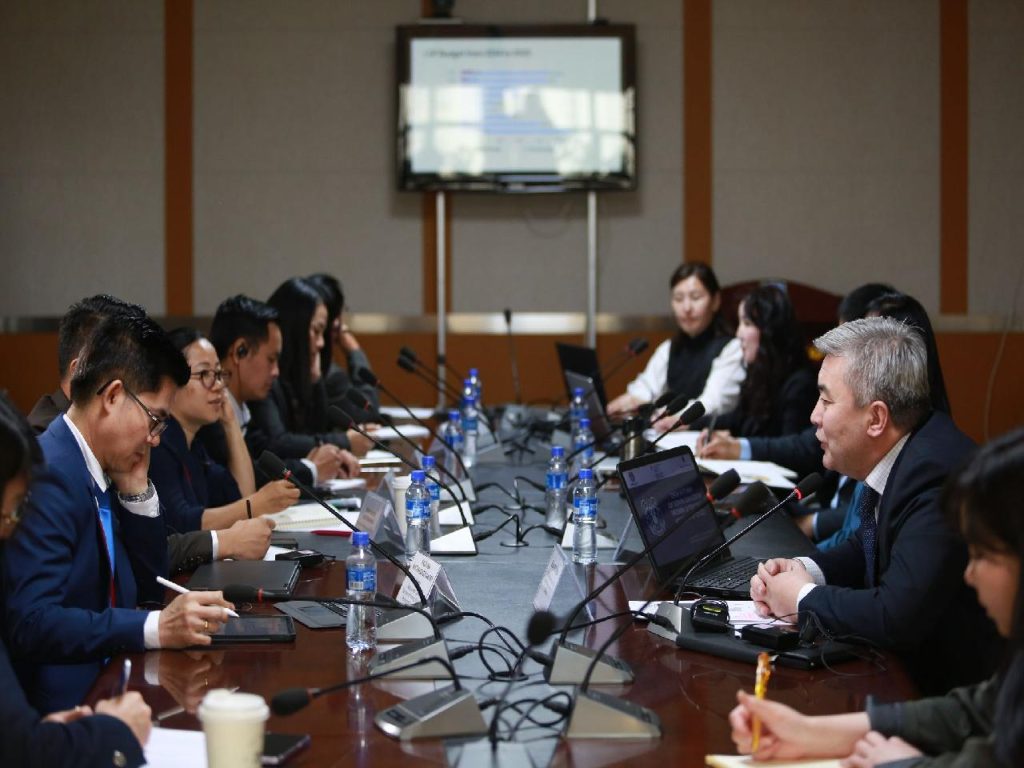 Засаглалыг дэмжих, төвлөрлийг сааруулах хөтөлбөрийн үр дүнг танилцууллаа