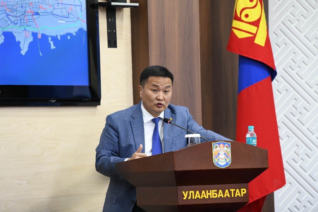 Нийслэлд нийт 11 байршилд 16.45 км авто зам, 963.7 метр урт гүүр барина